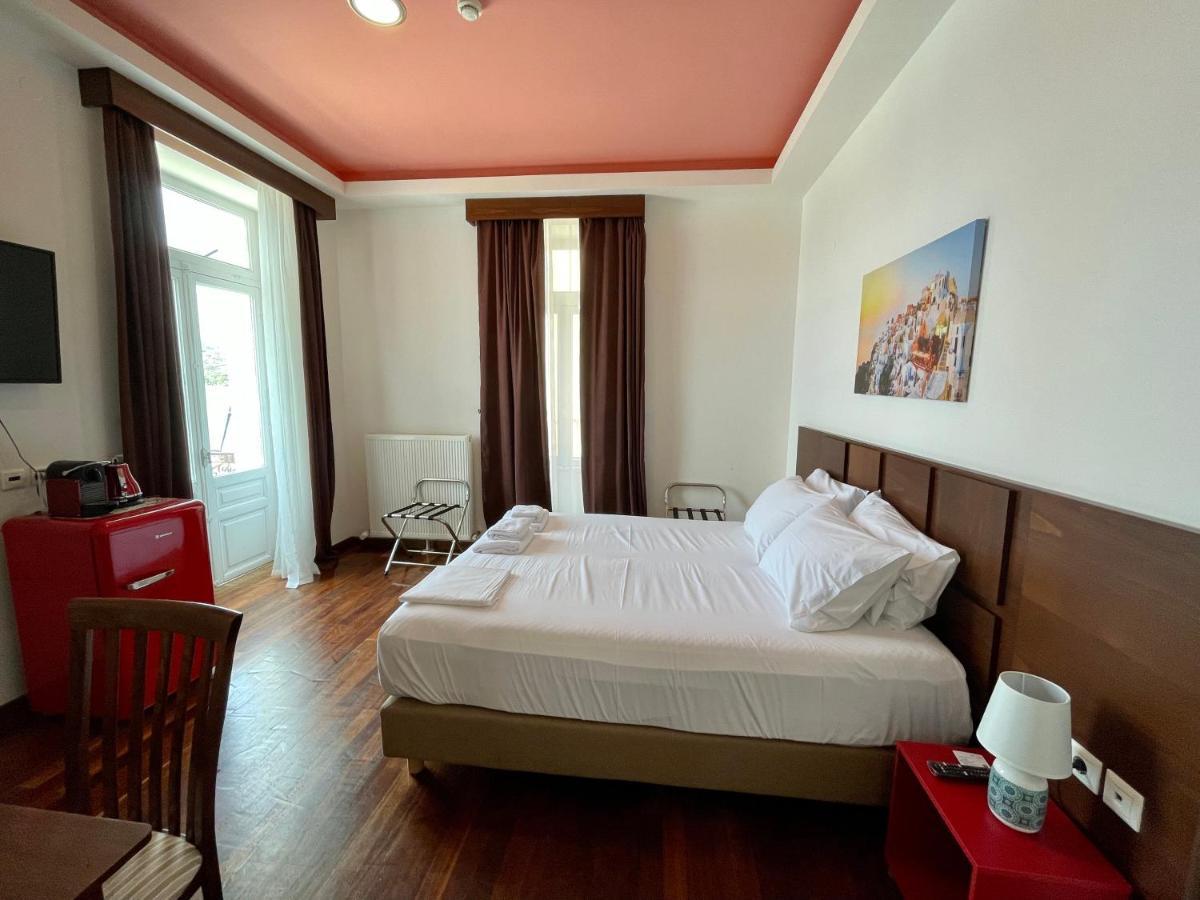 Poros Mood Hotel Poros Town ภายนอก รูปภาพ