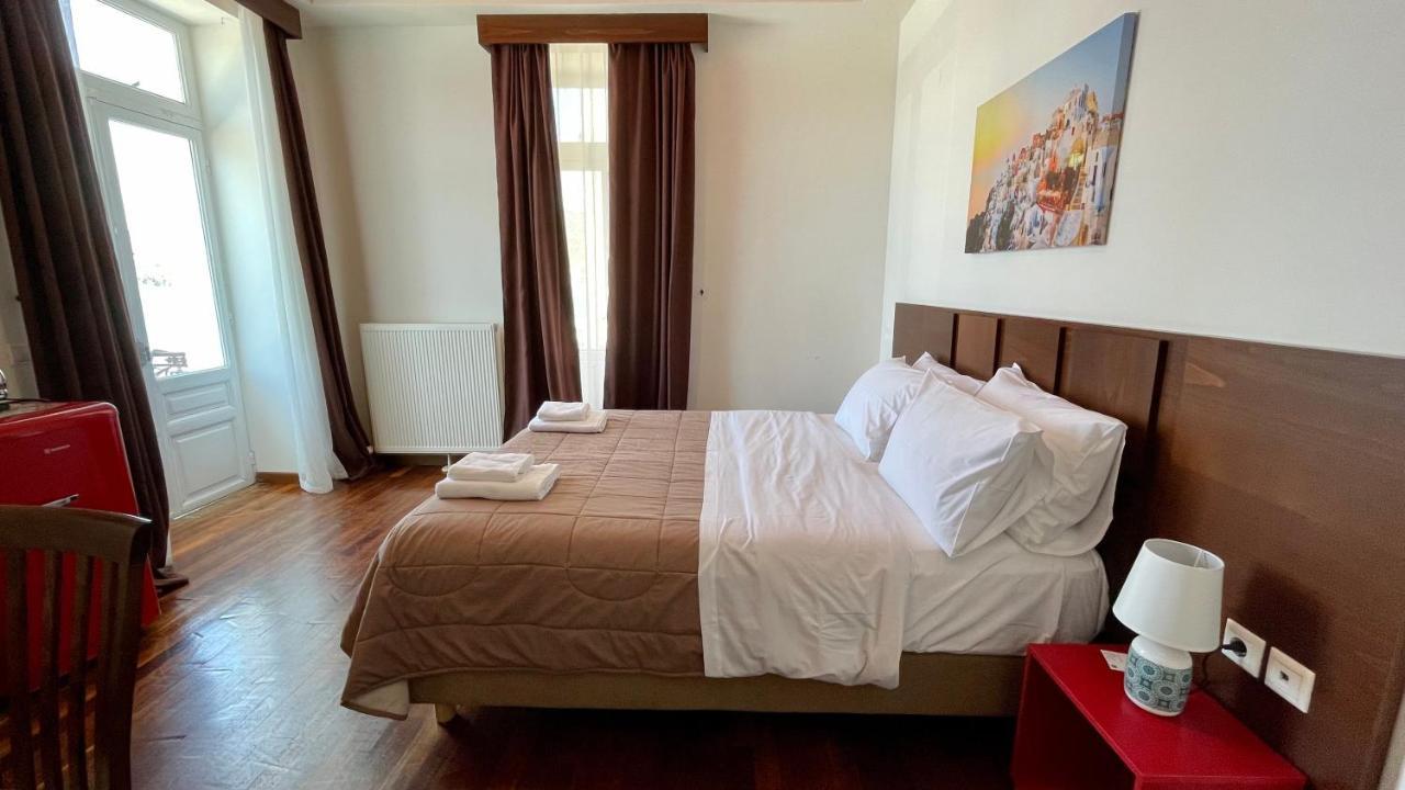 Poros Mood Hotel Poros Town ภายนอก รูปภาพ